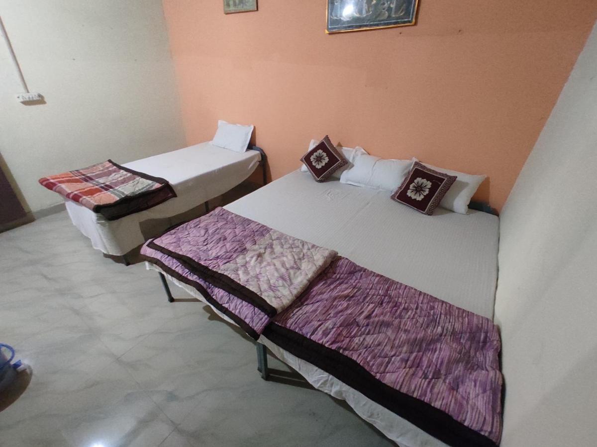 Superinn Home Stay& Guest House Агра Экстерьер фото